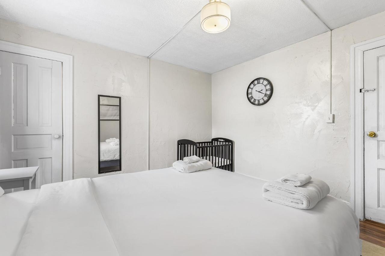 Contemporary Urban Home Niagara Falls Ngoại thất bức ảnh
