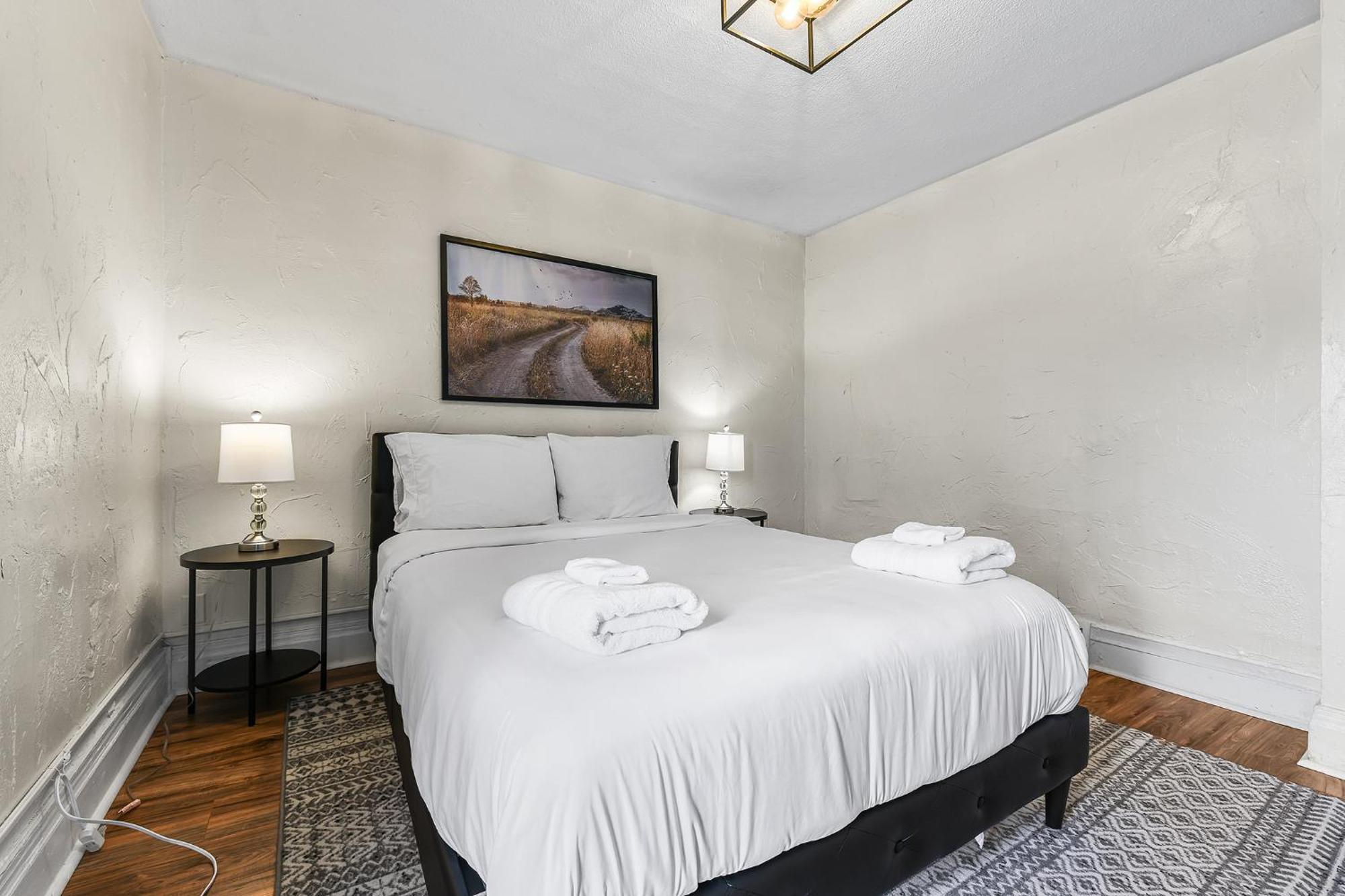 Contemporary Urban Home Niagara Falls Ngoại thất bức ảnh