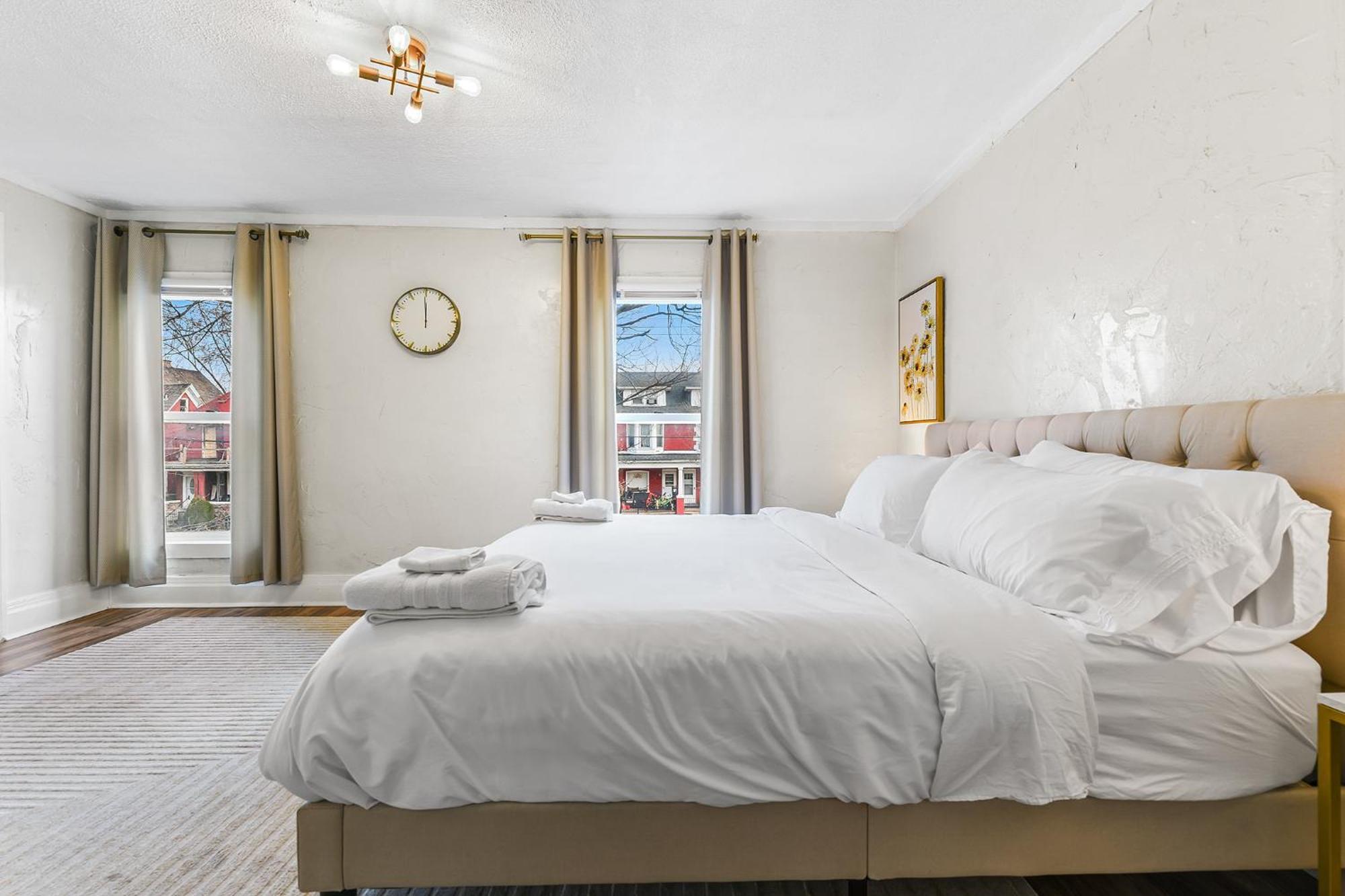Contemporary Urban Home Niagara Falls Ngoại thất bức ảnh